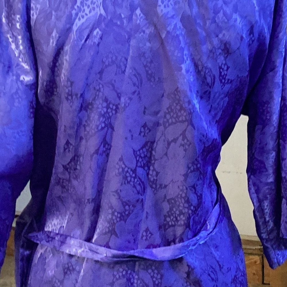 Inner most robe. W1 - Picture 3 of 4